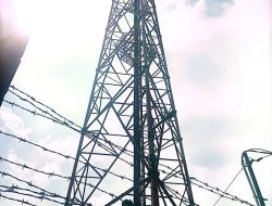 Diduga Elektronik rusak akibat menara Telkomsel Warga Talang Jawa Tuntut Ganti Rugi…!!